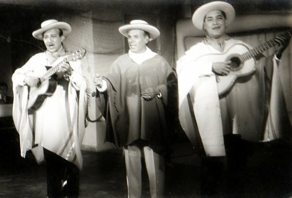 Los Morochucos — PianoKafe.com