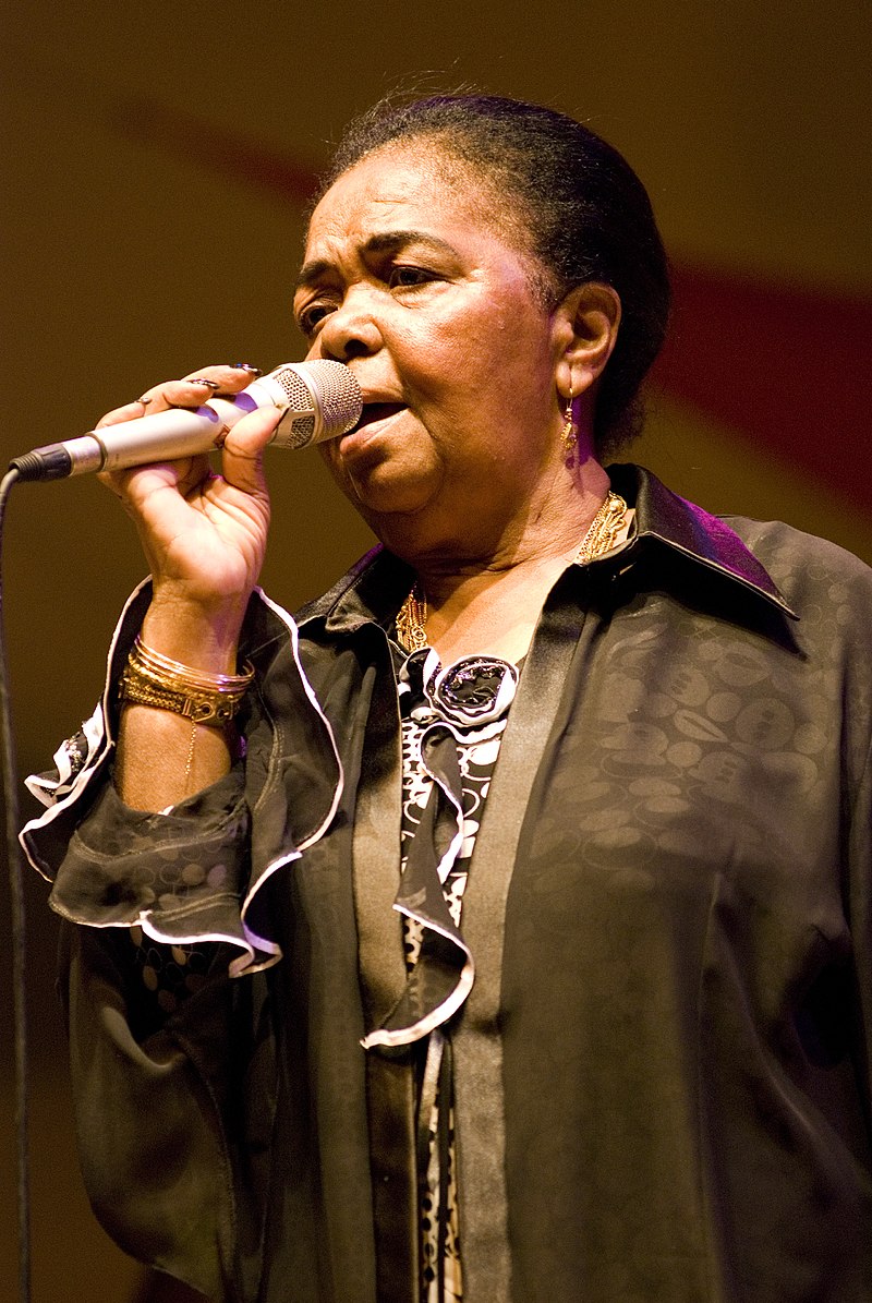 Cesaria Evora — PianoKafe.com