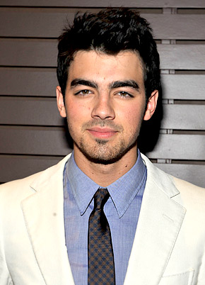 Joe Jonas — PianoKafe.com
