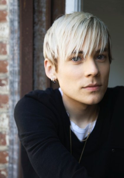 Evan Taubenfeld — PianoKafe.com