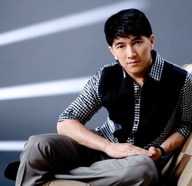 Сакен Майгазиев — PianoKafe.com