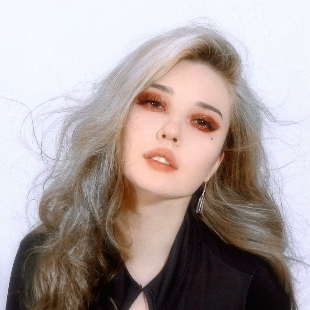 Dead Blonde — PianoKafe.com