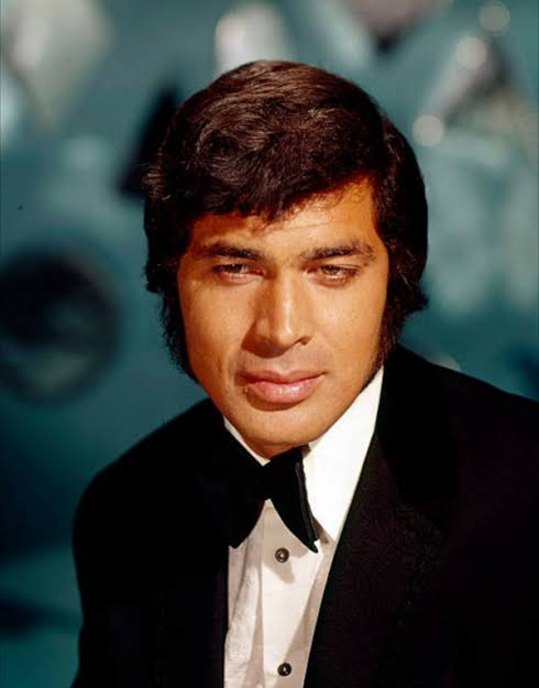 Engelbert Humperdinck — PianoKafe.com
