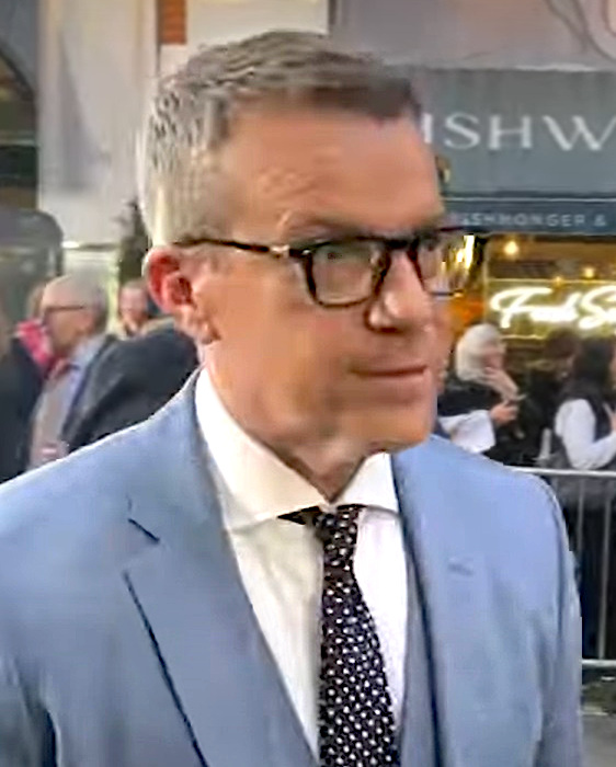 Max Beesley — PianoKafe.com