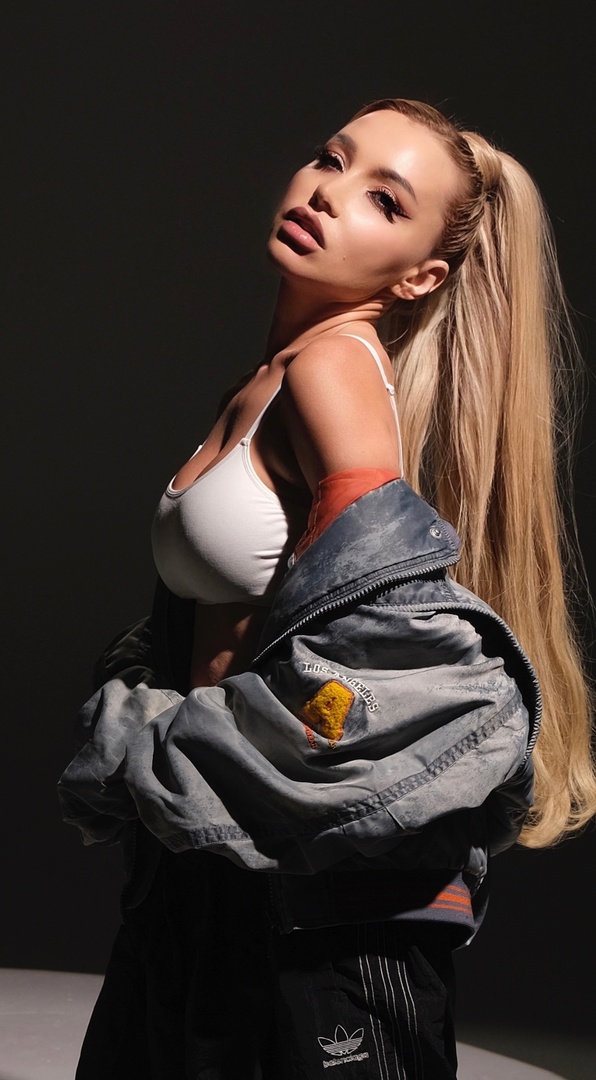 Лера Туманова — PianoKafe.com