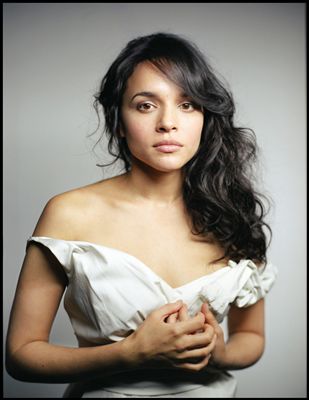 Norah Jones — PianoKafe.com