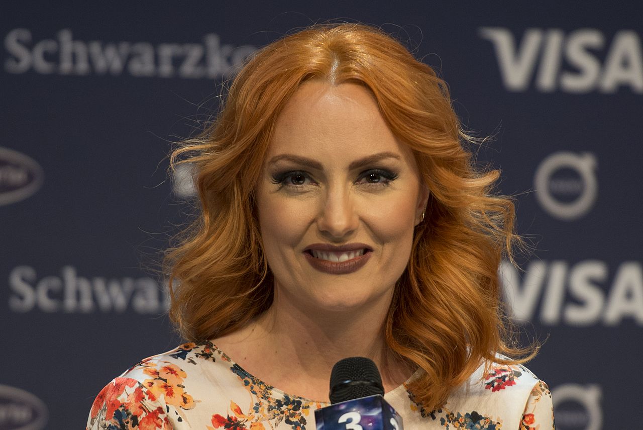 Eneda Tarifa — PianoKafe.com