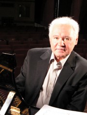 Евгений Ботяров — PianoKafe.com