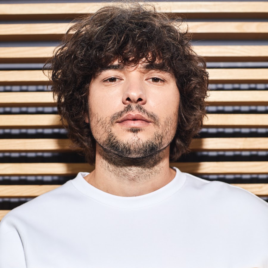 Vanotek — PianoKafe.com