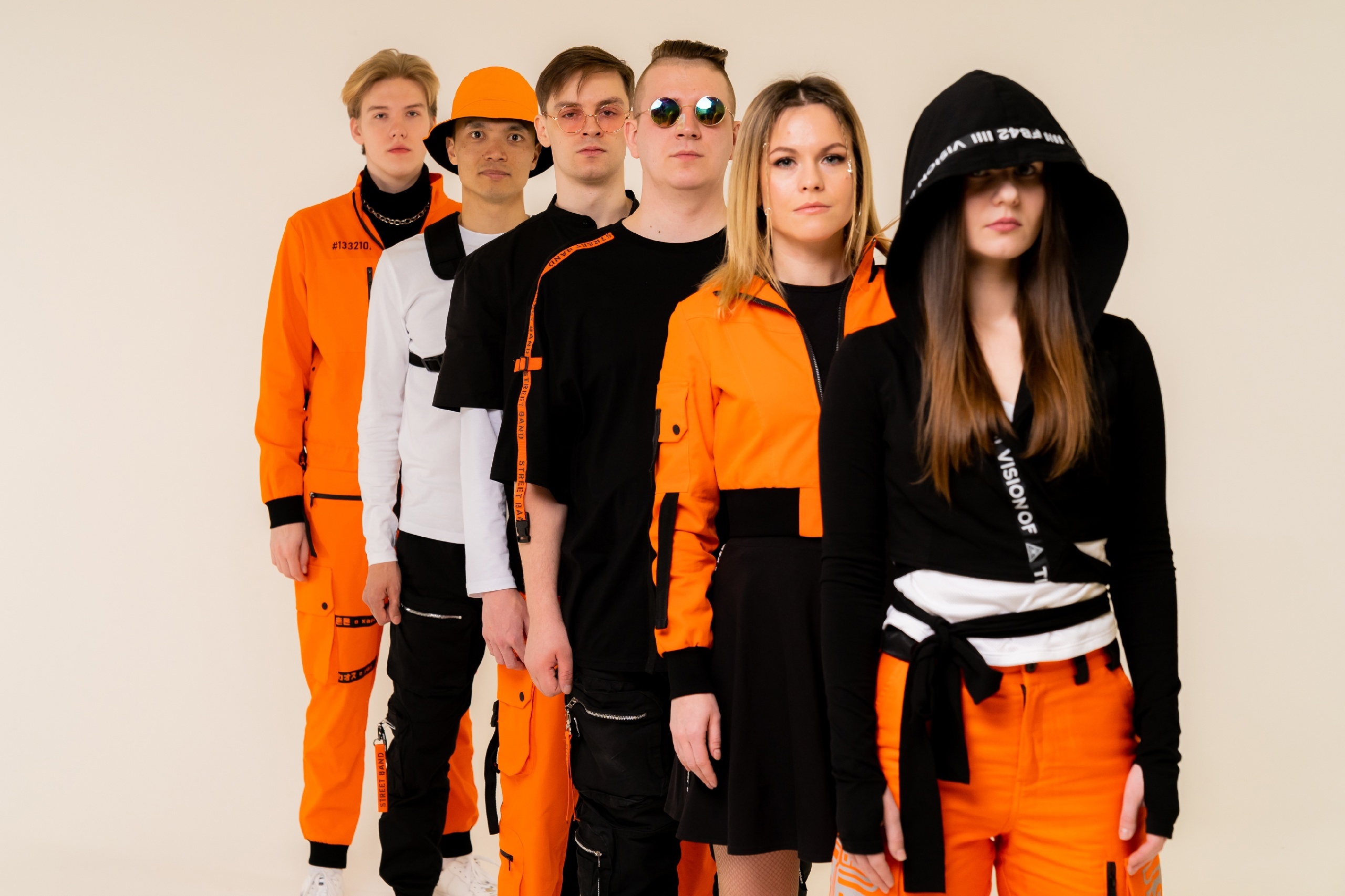 Street Band Show Orchestra — PianoKafe.com