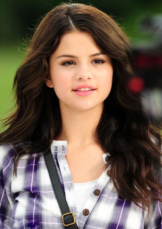 Selena Gomez — PianoKafe.com