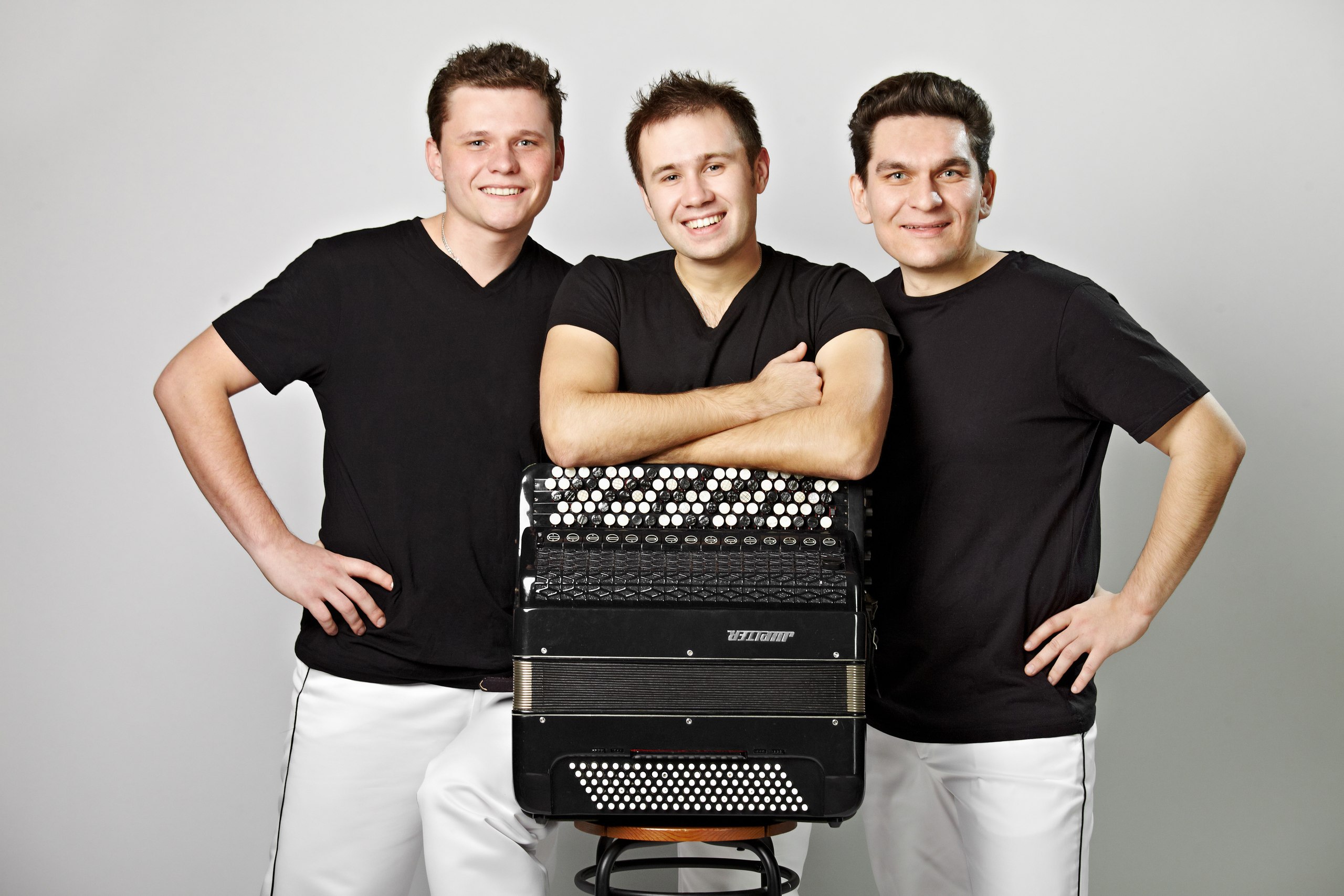 Баян-Позитив — PianoKafe.com