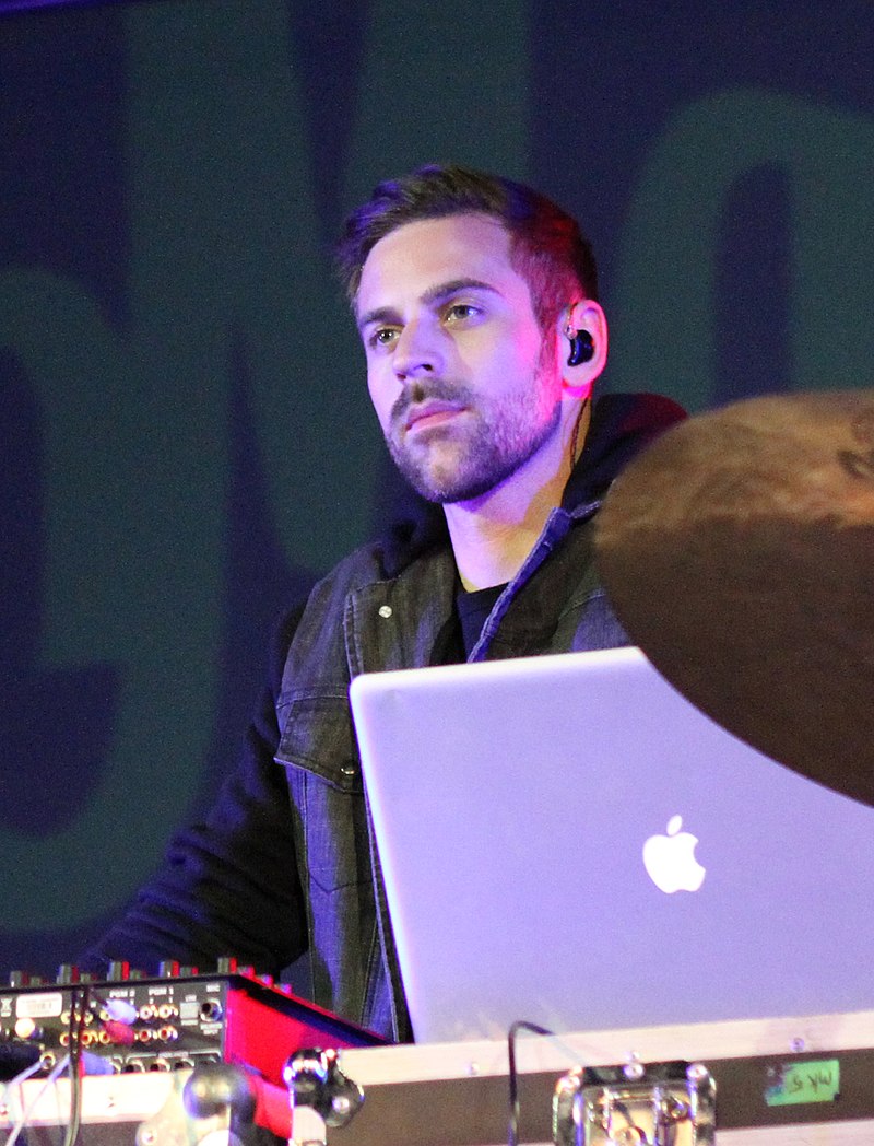 Ryan Lewis — PianoKafe.com