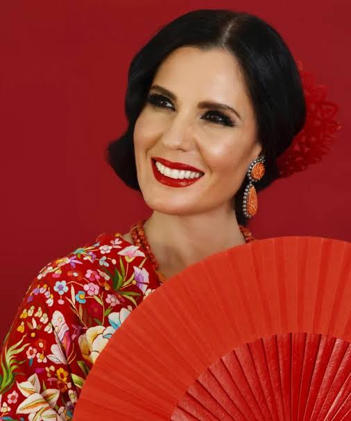 Diana Navarro — PianoKafe.com