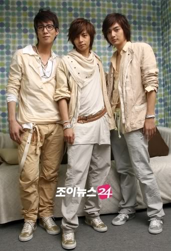 T-Max — PianoKafe.com