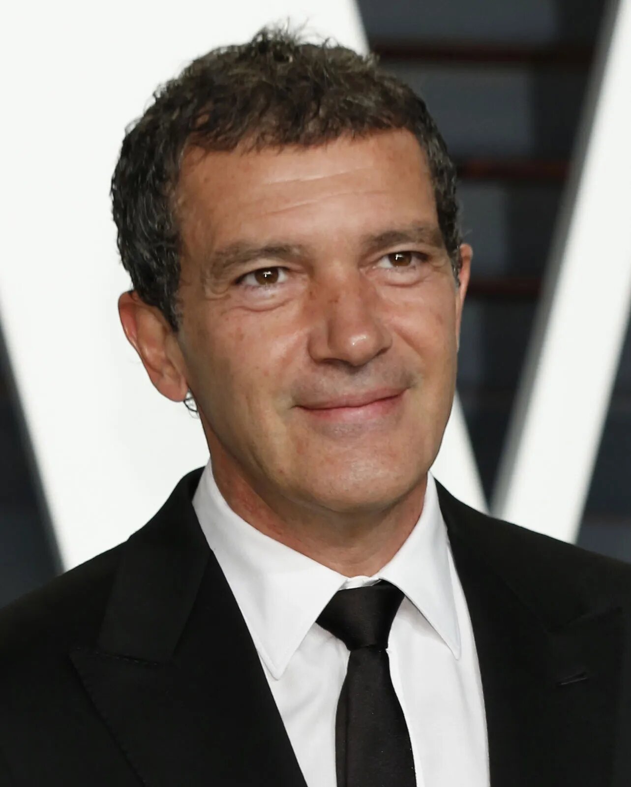 Antonio Banderas — PianoKafe.com