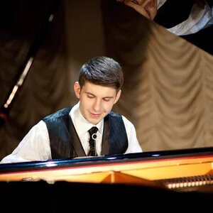 Shi Jin — PianoKafe.com