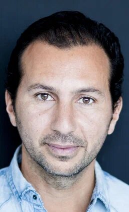 Laurent Aknin — PianoKafe.com