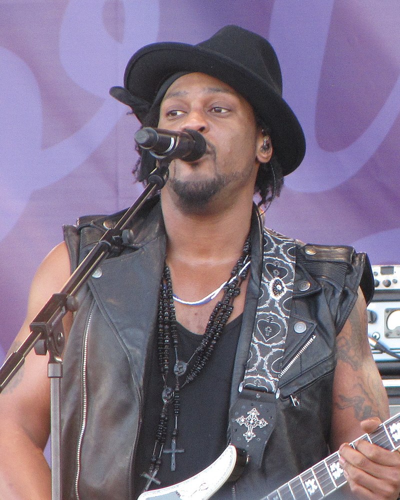 D'Angelo — PianoKafe.com