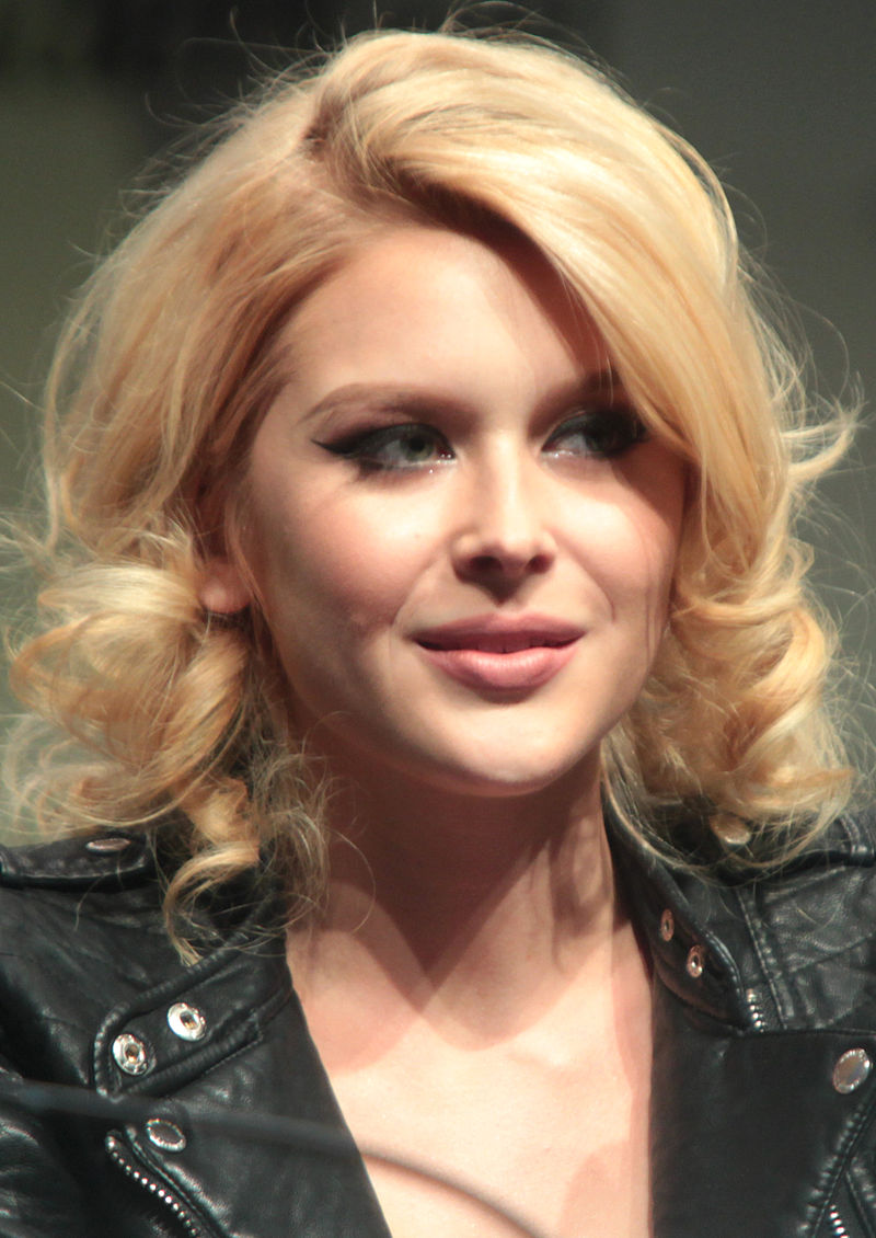 Renee Olstead — PianoKafe.com