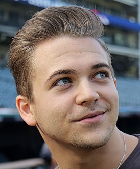 Hunter Hayes — PianoKafe.com