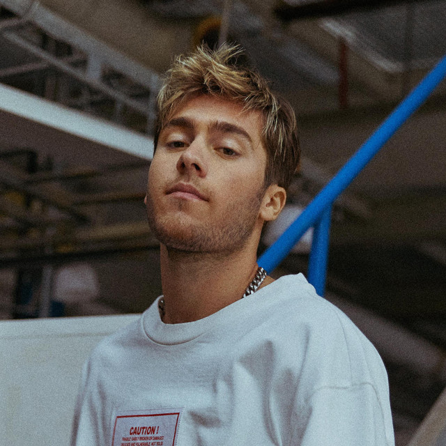 Benjamin Ingrosso — PianoKafe.com
