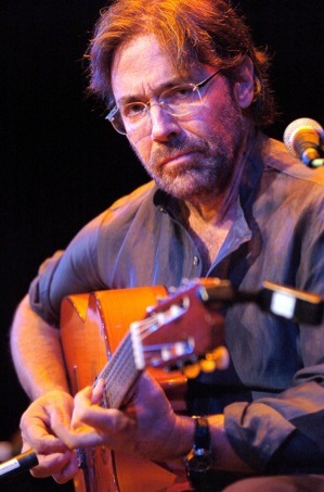 Al Di Meola — PianoKafe.com