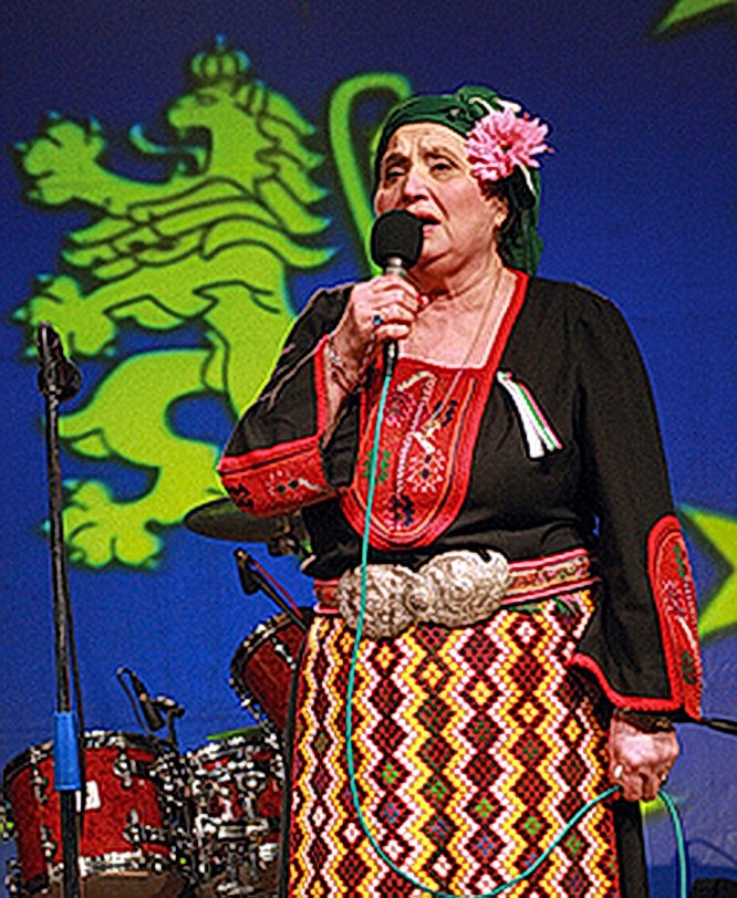 Стефка Саботинова — PianoKafe.com