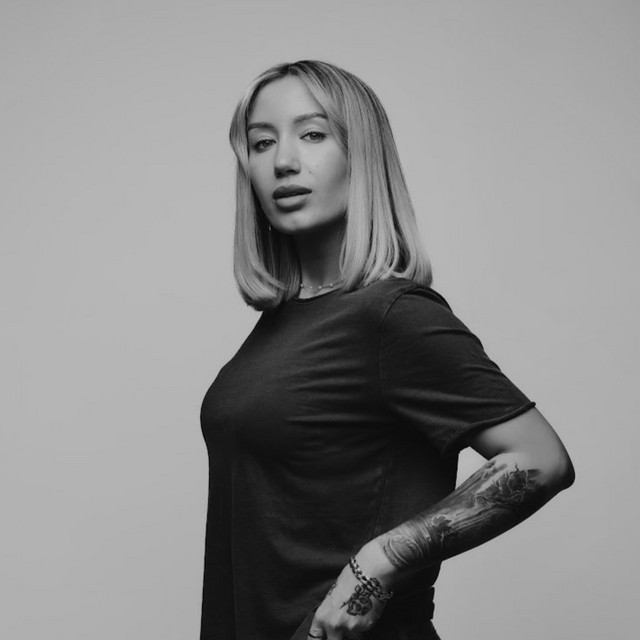 Nora Van Elken — PianoKafe.com