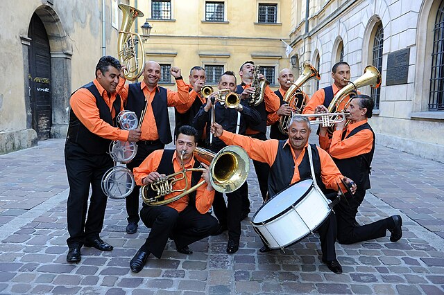 Fanfara Transilvania — PianoKafe.com