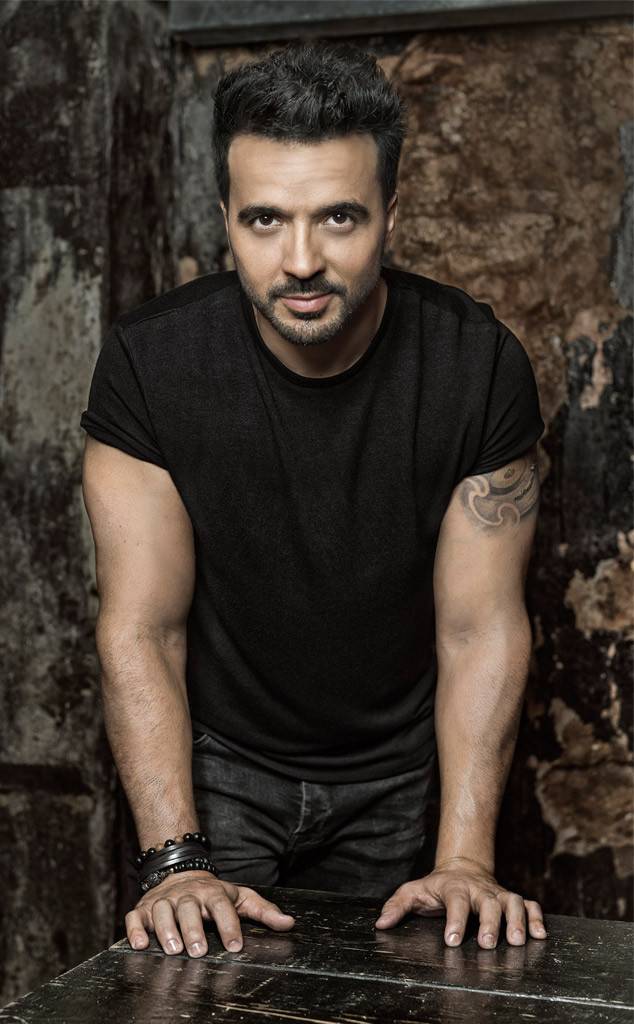 Luis Fonsi — PianoKafe.com