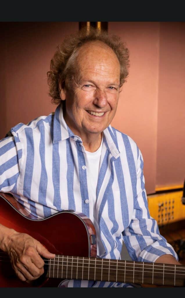 Lee Ritenour — PianoKafe.com