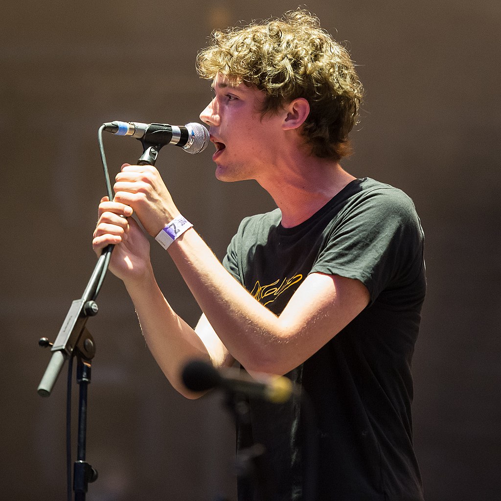 Henning May — PianoKafe.com