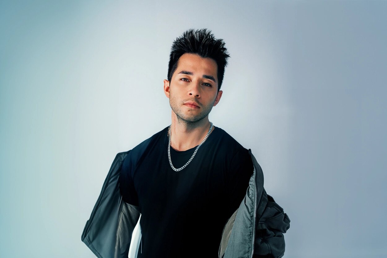 VIZE — PianoKafe.com