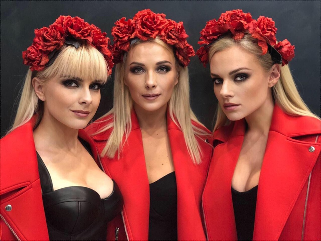 NAOMI — PianoKafe.com