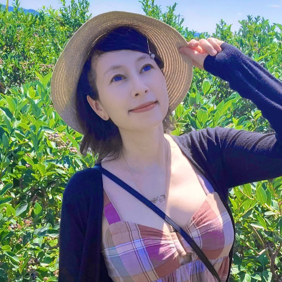 Laura Shigihara — PianoKafe.com