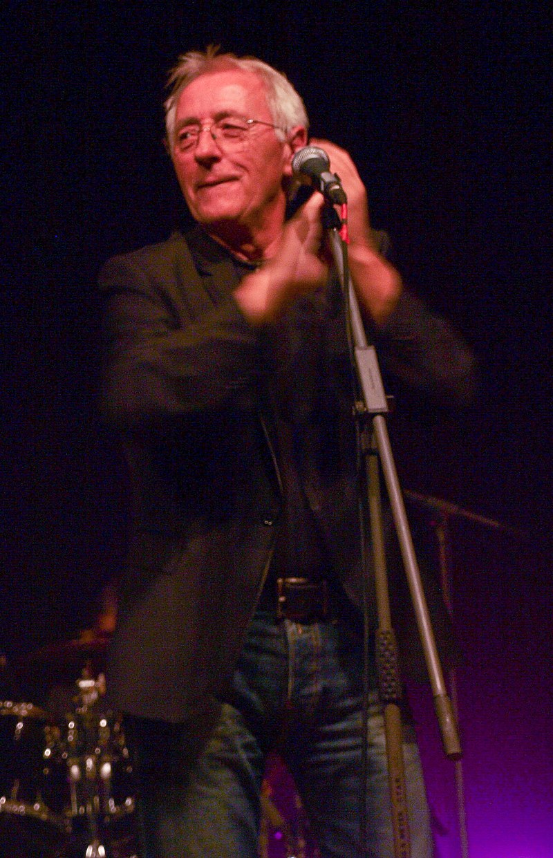 Oliver Dragojević — PianoKafe.com