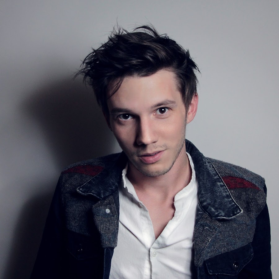 Joe Brooks — PianoKafe.com