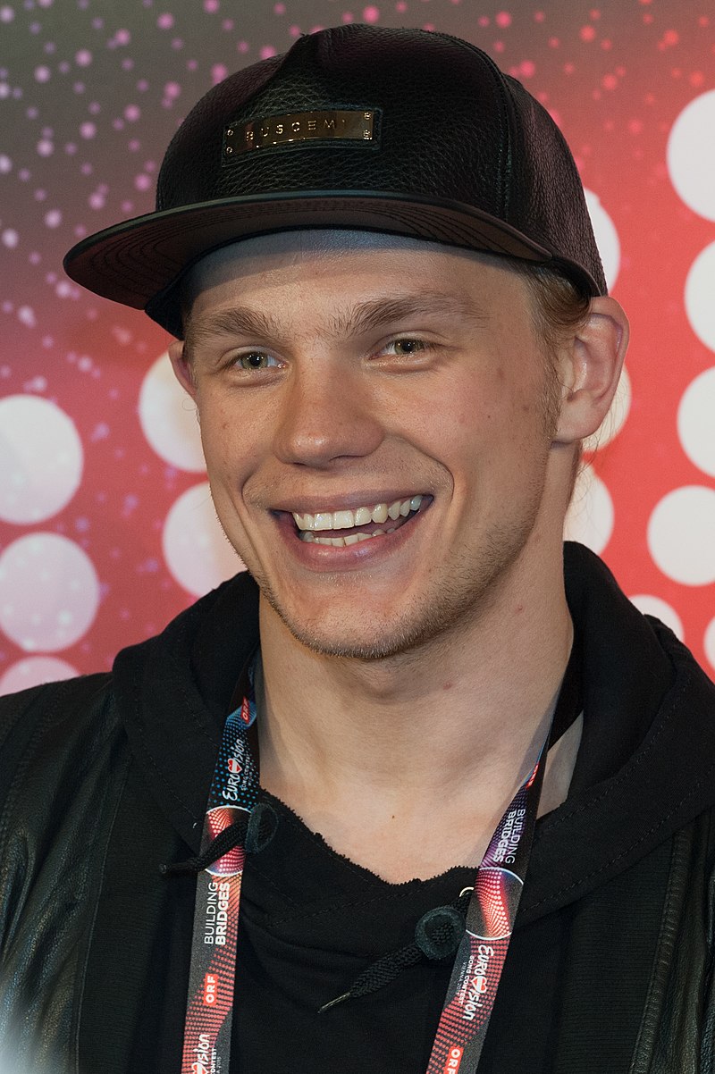 Эдуард Романюта — PianoKafe.com