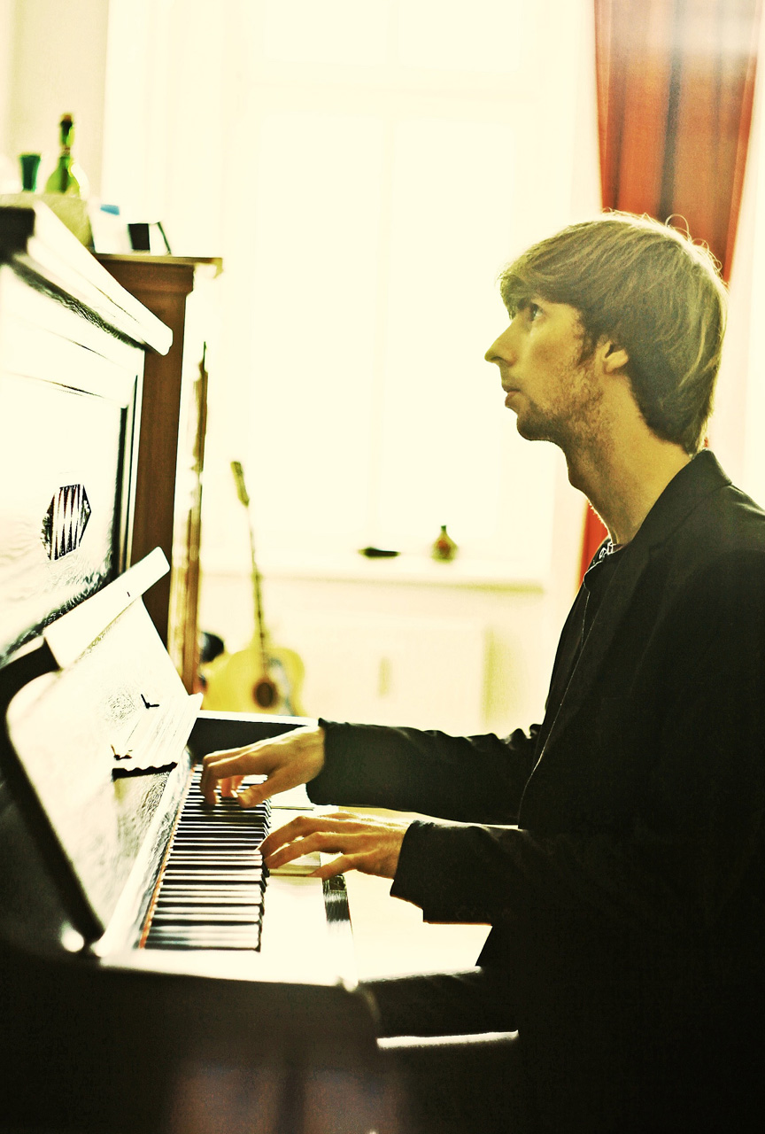 Oskar Schuster — PianoKafe.com