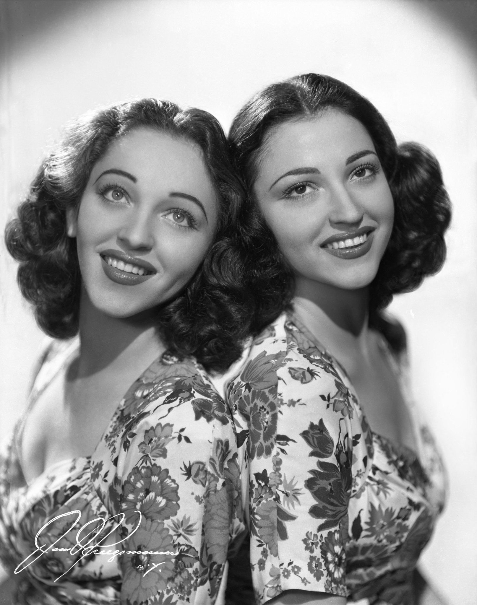 The Barry Sisters — PianoKafe.com