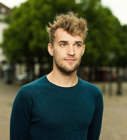 Jendrik — PianoKafe.com