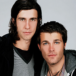 3OH!3