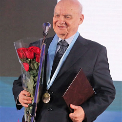 Николай Добронравов