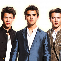 Джонас Бразерс