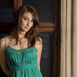 Сара Бареллис