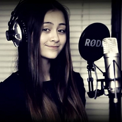 Жасмин Томпсон