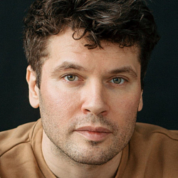 Павел Артемьев