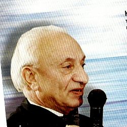 Роман Майоров